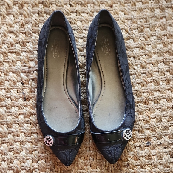 Coach Original Logo Odina Pointy Black  Flats Size 11B - Picture 1 of 8